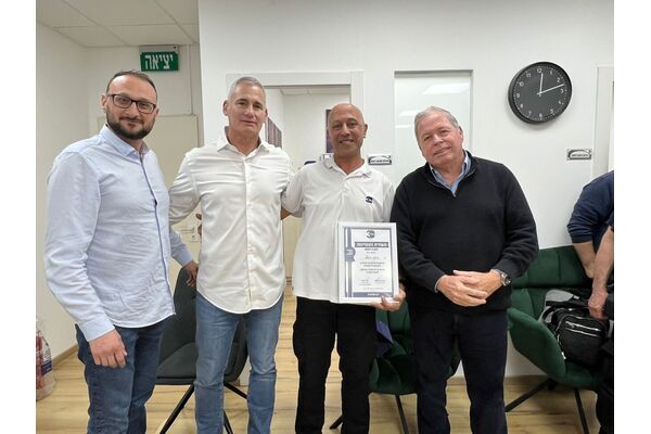 קרדיט צוות 3