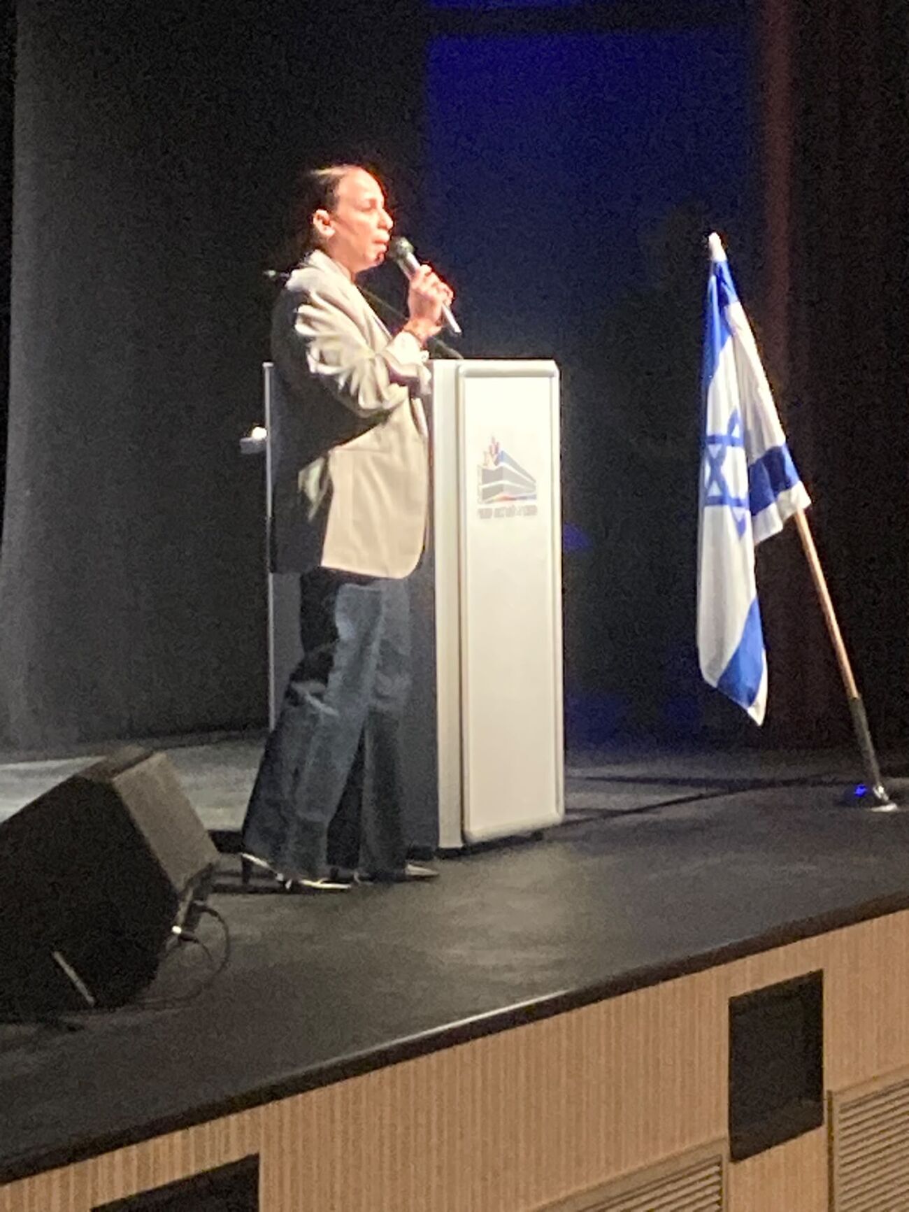 קרדיט דבי להט5 קרדיט דבי להט5