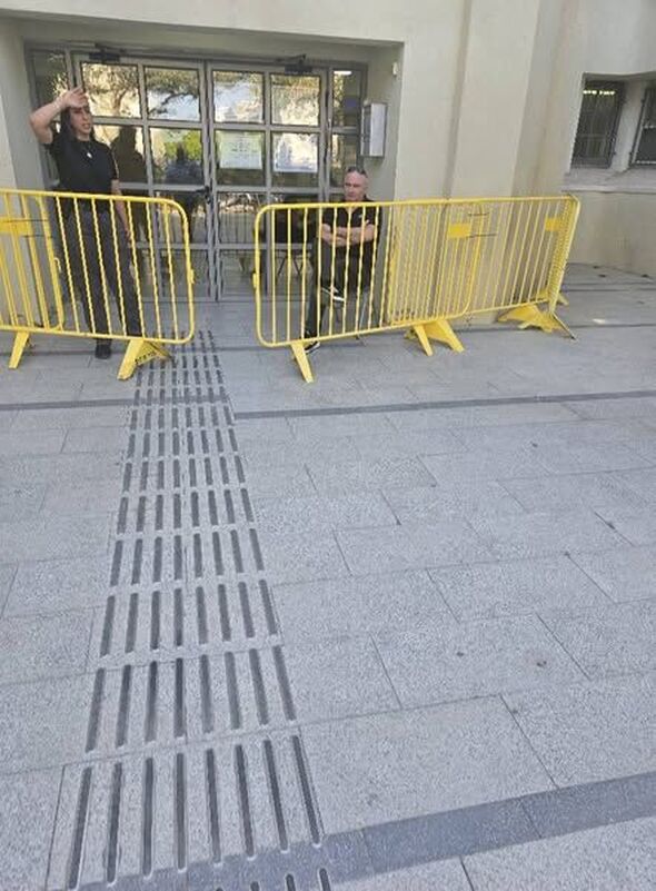 דף הפייסבוק של קובי אלפסי