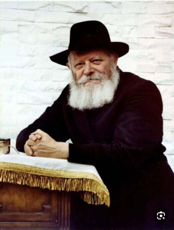 צילום מתוך דף הפייסבוק צביקה וישנגרד