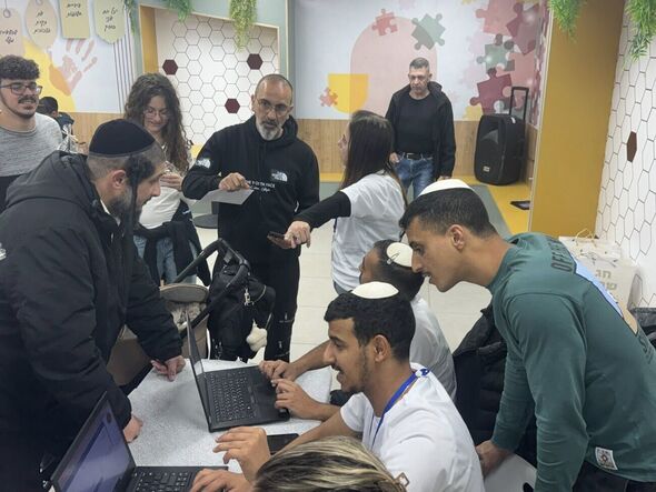 צילום מתוך דף הפייסבוק קרית החינוך ע"ש גינסבורג