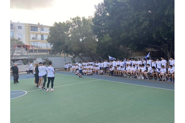 צילום מתוך דף הפייסבוק תיכון עירוני ה' תל אביב