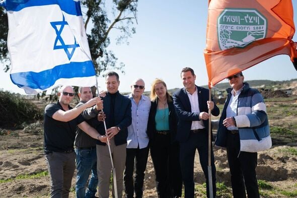 ע.ראשון לציון ואגף דוברות וקשרי ציבור במשרד הביטחון