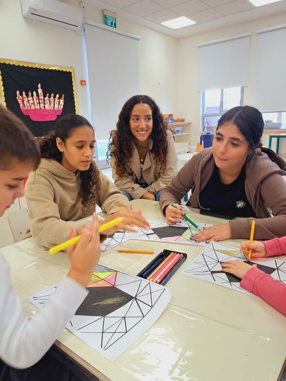 קריית החינוך ברנקו וייס ע״ש יצחק רבין, מזכרת בתיה.