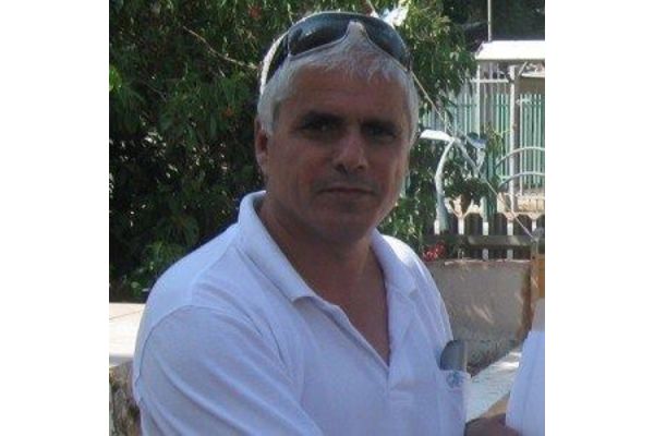 משה עוזרי