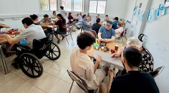 צילום מתוך דף הפייסבוק על-יסודי קשת מזכרת בתיה