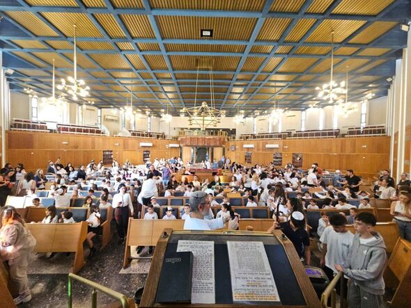 בית ספר שמעוני גבעתיים - הדף הרשמי - הנהגה והנהלה