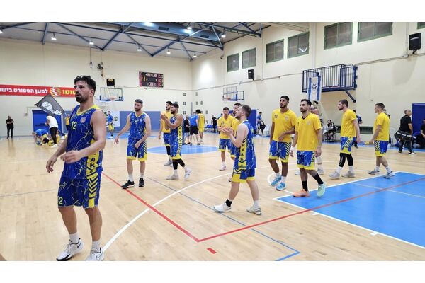 צילום מתוך דף הפייסבוק אליצור יבנה כדורסל הדף הרשמי