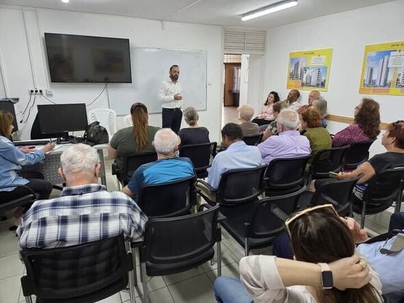 פייסבוק מנהלת פינוי ובינוי רמת אליהו