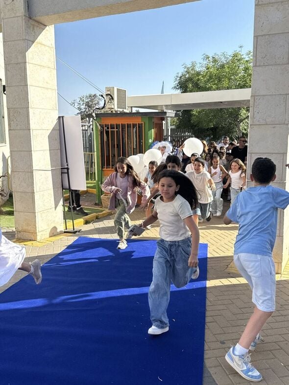 צילום מתוך דף הפייסבוק בית ספר רמון - רחובות החדשה