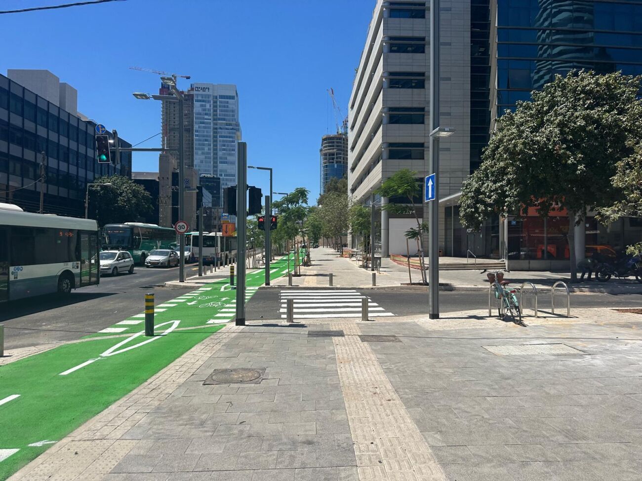 המסגר יד חרוצים2 המסגר יד חרוצים2