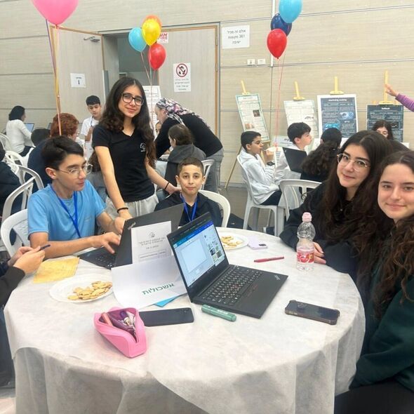 צילום מתוך דף הפייסבוק הגימנסיה הריאלית ראשון לציון