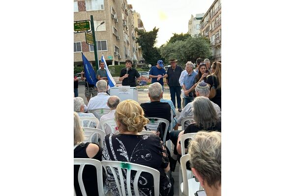 צילום מתוך דף הפייסבוק צדוק בן משה - סגן ראש העיר פ"ת