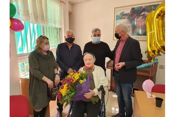 התמונות מתוך דף הפייסבוק של מוטי עג'מי