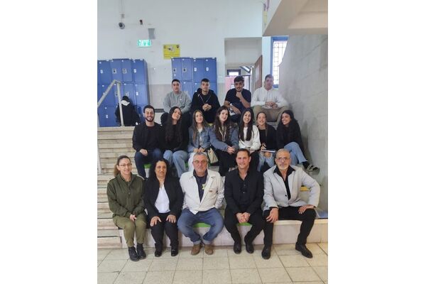 צילום מתוך דף הפייסבוק רז קינסטליך