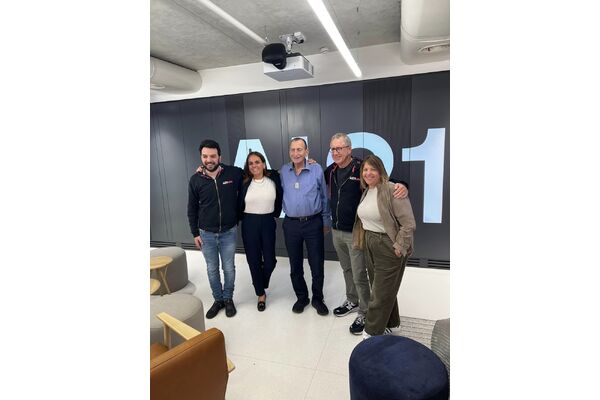 צילום מתוך דף הפייסבוק רון חולדאי