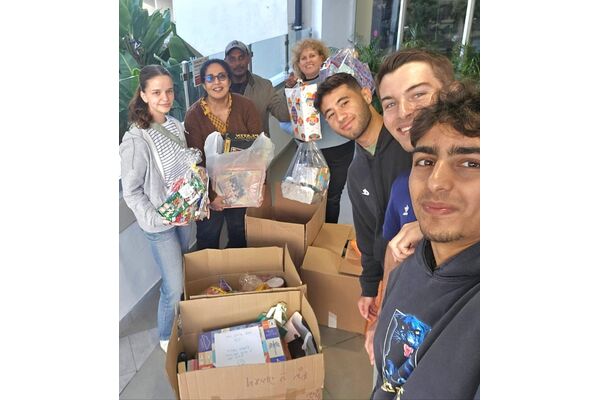 צילום מתוך דף הפייסבוק תיכון עירוני ה' תל אביב