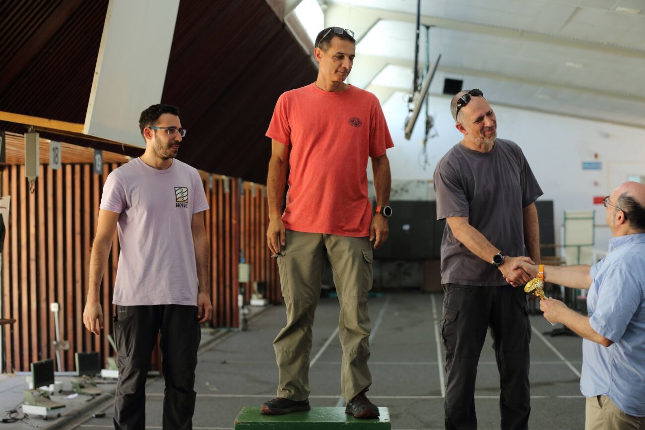 אביב היבשמן אביב היבשמן