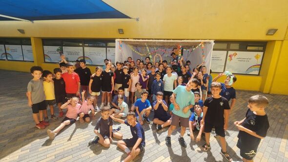 צילום מתוך דף הפייסבוק בית ספר איינשטיין יבנה