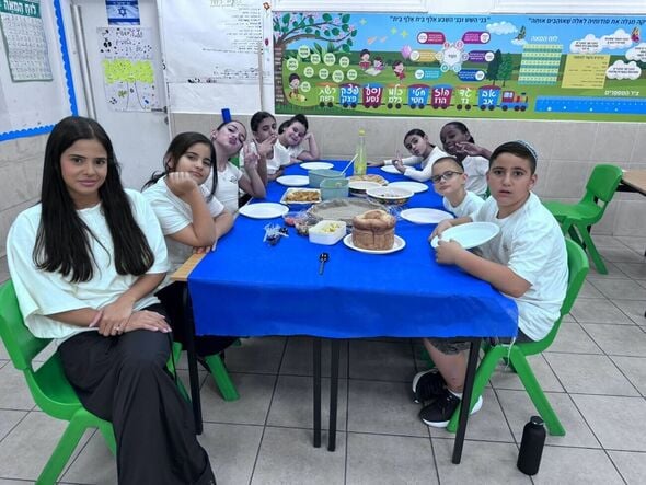 צילום מתוך דף הפייסבוק בית ספר חמ"ד כנפי אבירים יבנה
