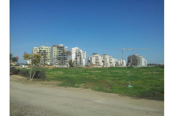 שכונת רחובות הצעירה - מבט מהשטחים הפתוחים