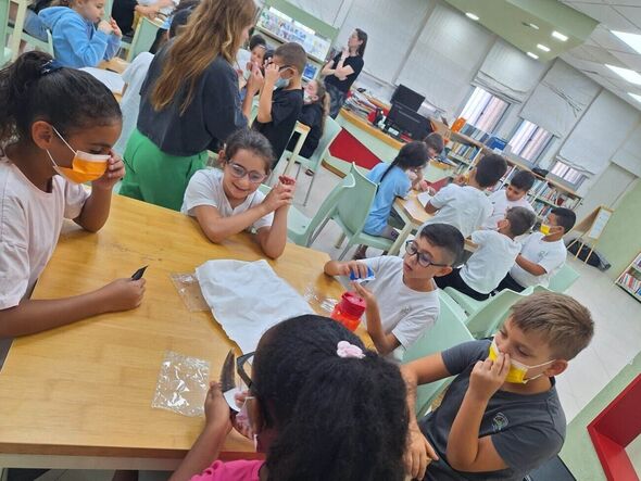 צילום מתוך דף הפייסבוק בית הספר "מעיין" יבנה