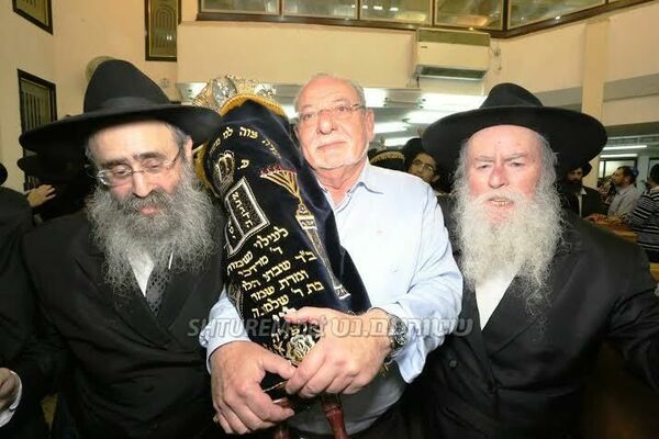 תמונת ארכיון מלול בבית כנסת חבד