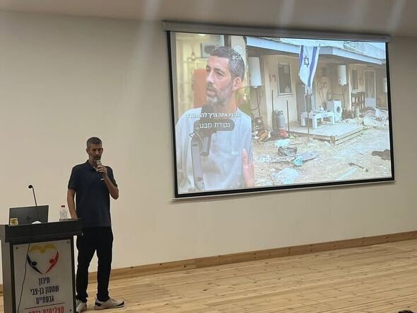 צילום מתוך דף הפייסבוק תיכון שמעון בן צבי