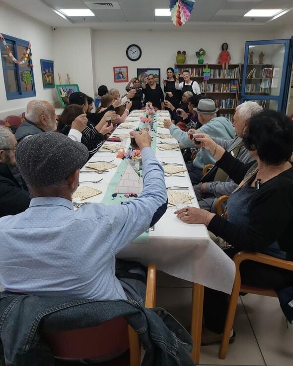 צילום מתוך דף הפייסבוק האגודה לאזרח הוותיק בבת-ים